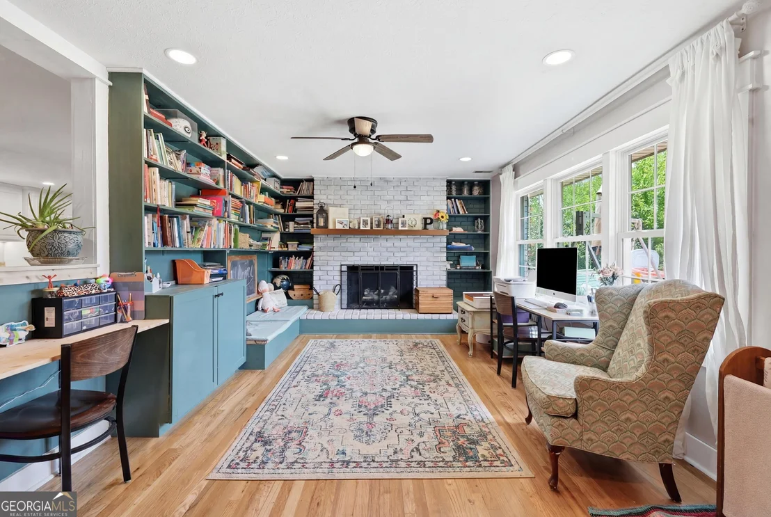 Photo of 125 Windsor Drive