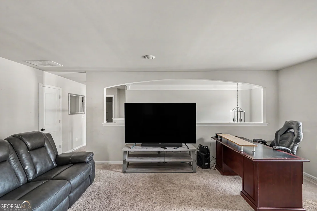 Photo of 945 Mystic Way