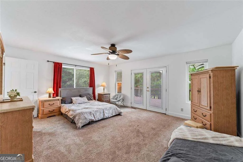 Photo of 455 Holt Road