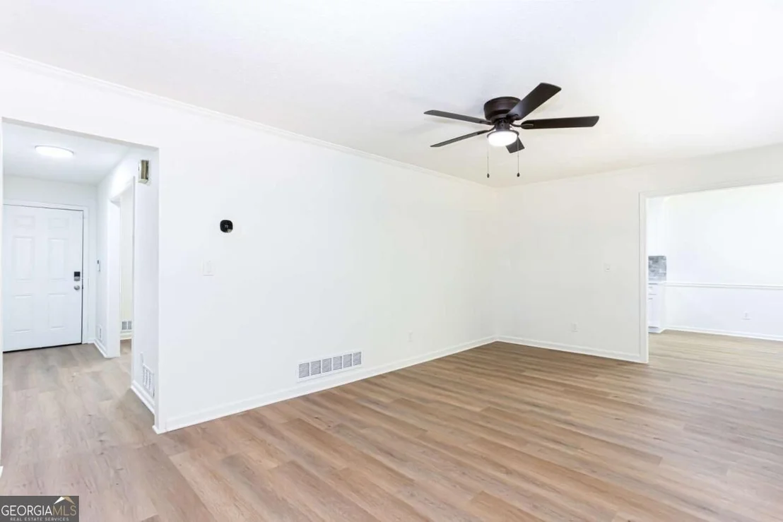 Photo of 2882 Creek Drive