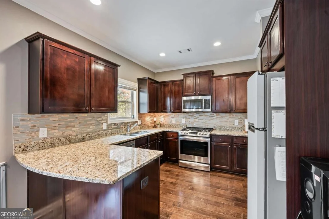 Photo of 555 Evergreen Way
