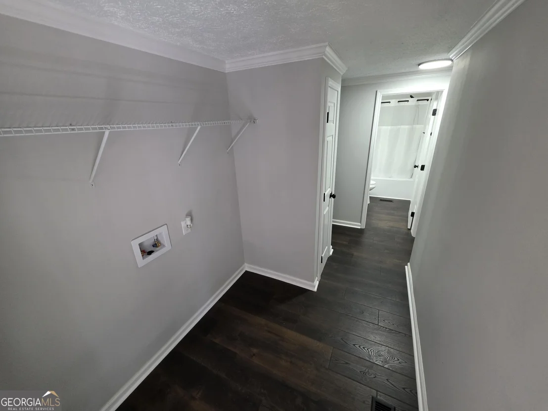 Photo of 305 Zellner Road