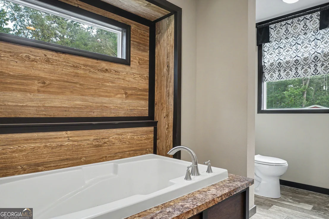 Photo of 257 Iris Drive