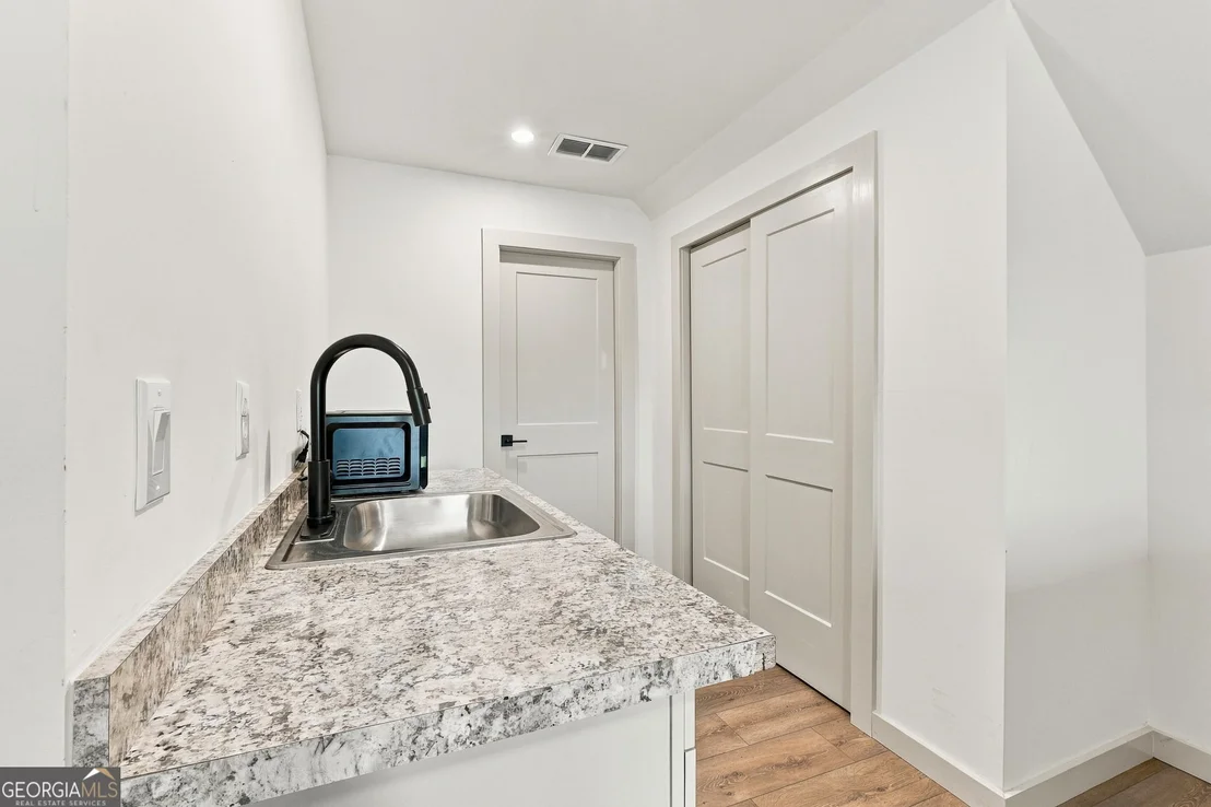 Photo of 451 Mayo Road
