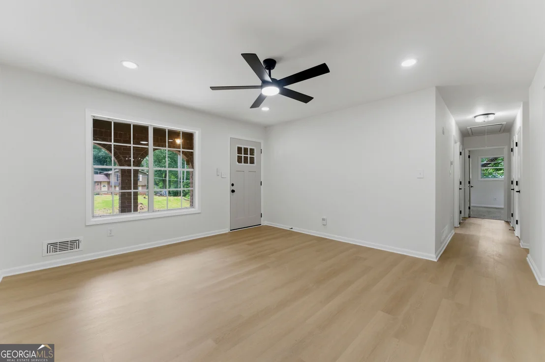 Photo of 5824 Oakleaf Way
