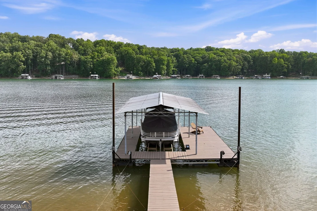Photo of 3623 N River Road