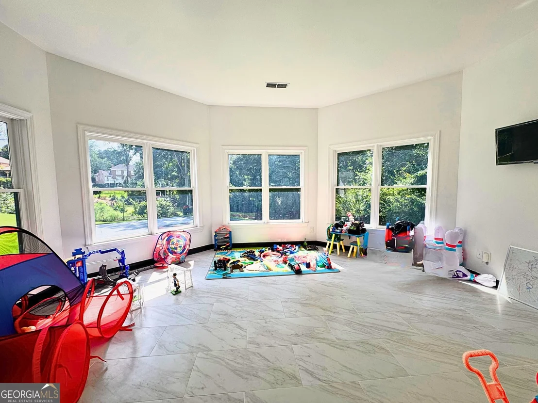 Photo of 302 Shadow Glen