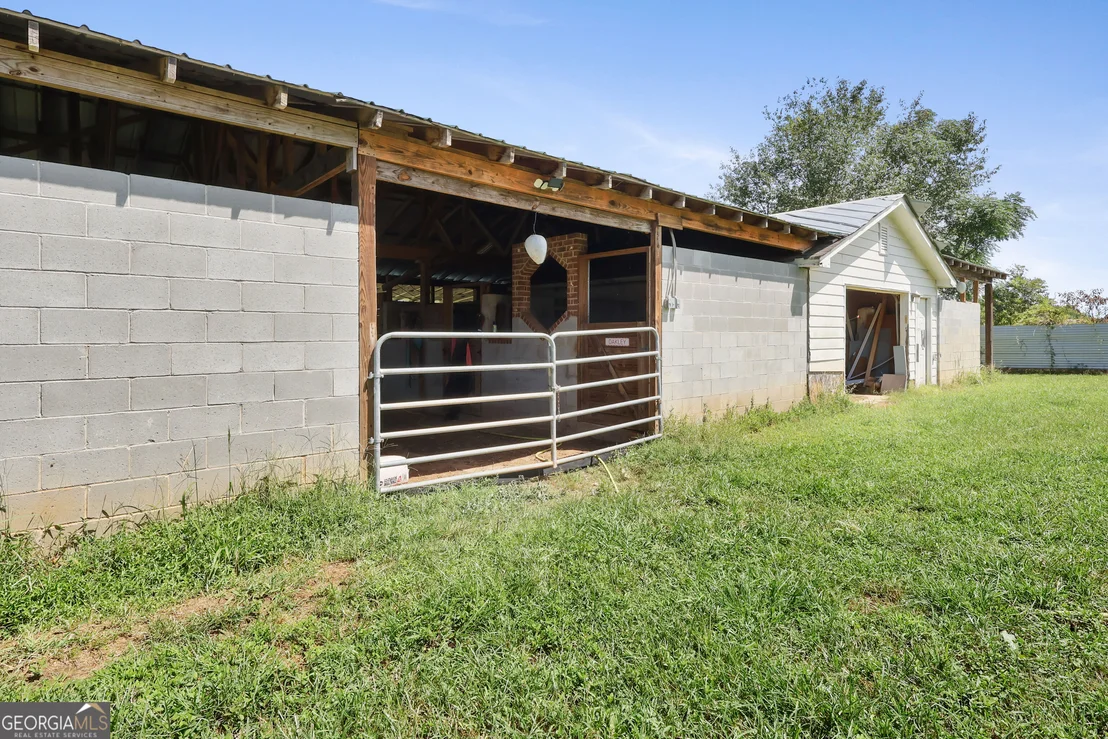 Photo of 383 Jones Road