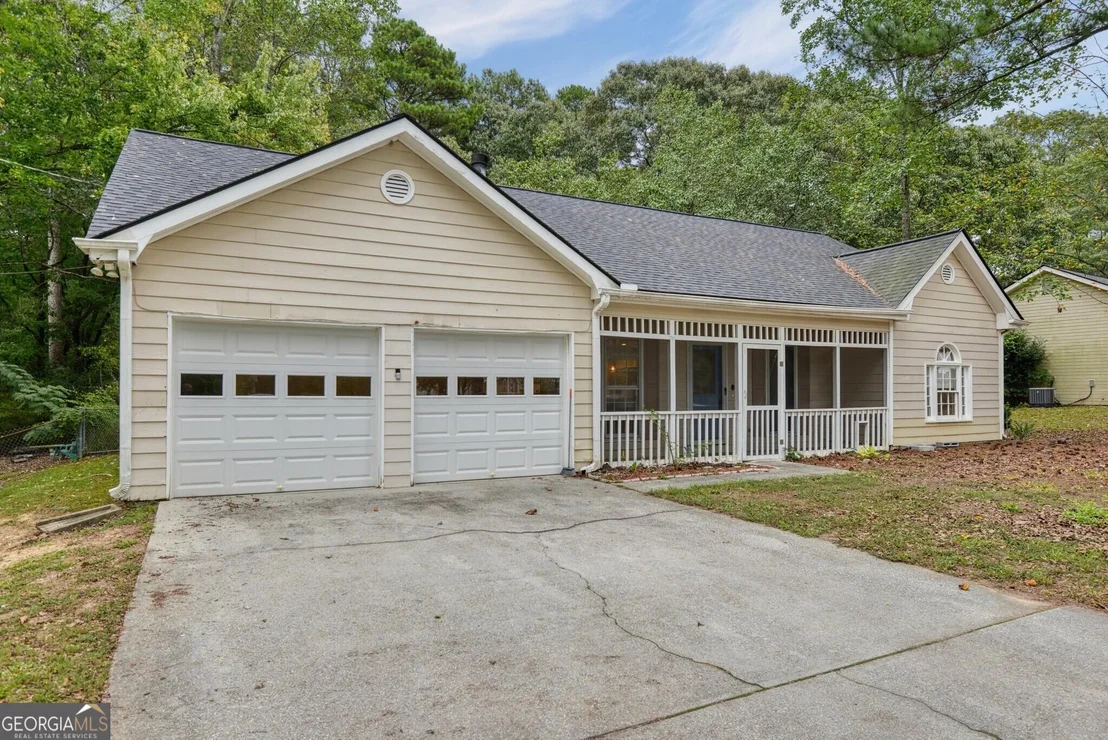 Photo of 2880 Highpoint Road