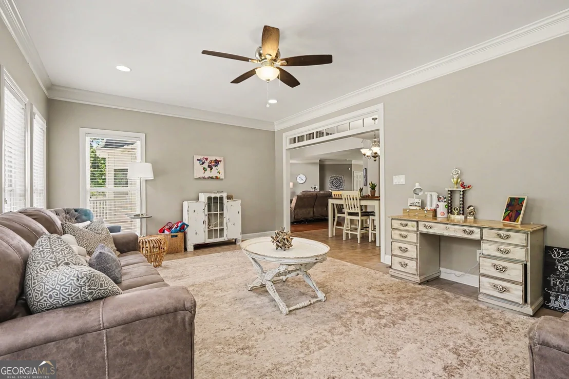 Photo of 385 Primrose Lane