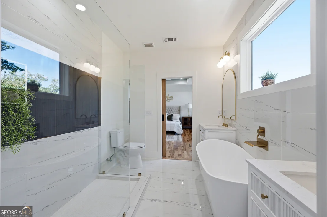 Photo of 63 Mortimer Street