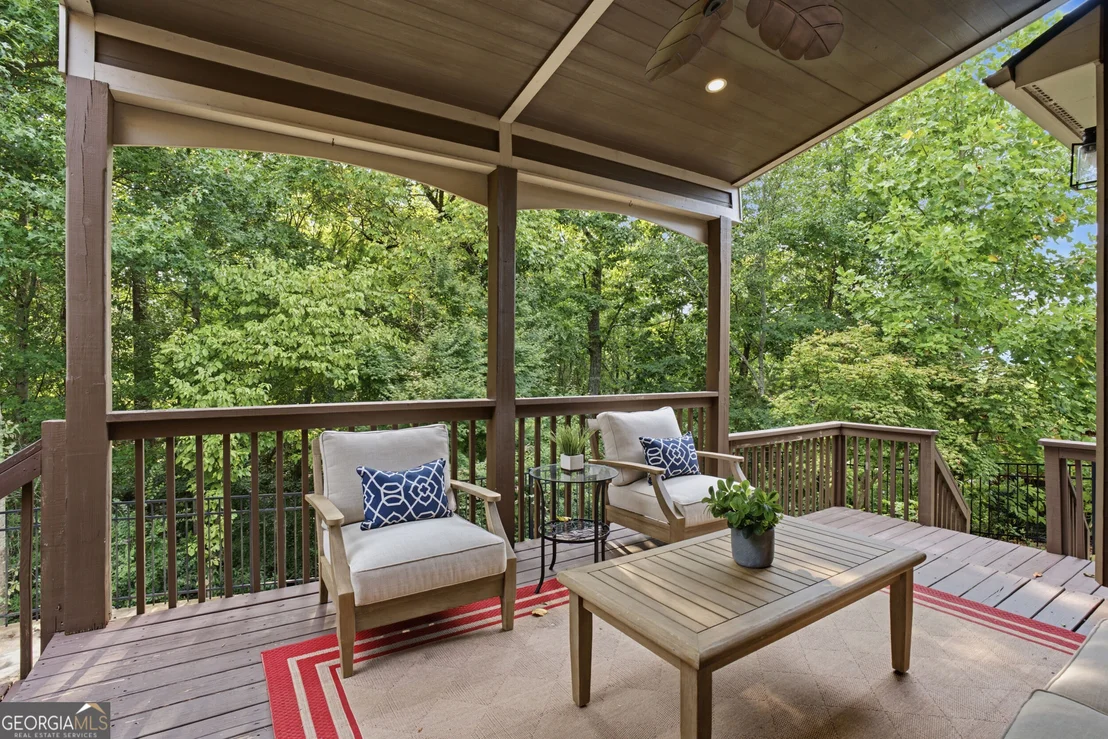 Photo of 423 Crestmont Lane