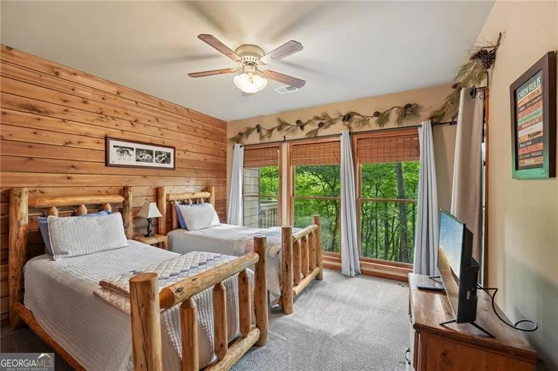 Photo of 1482 Valley View Drive