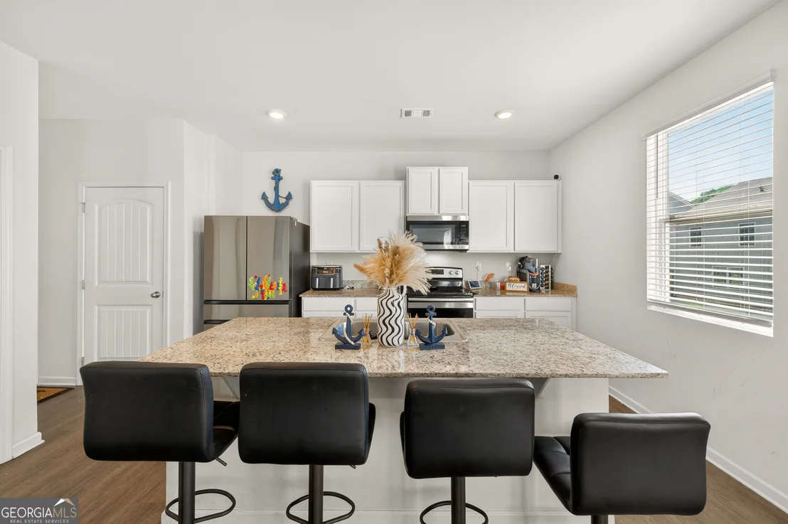 Photo of 401 Hughes Lane
