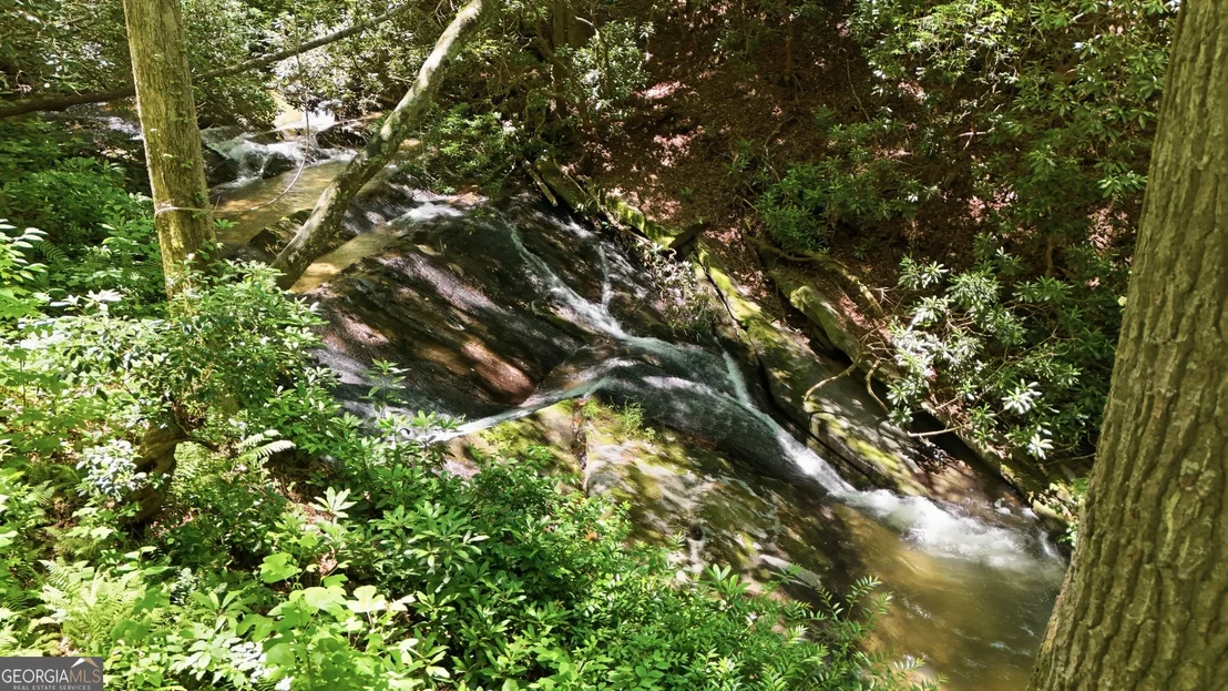 Photo of 700 Sillycook Trail