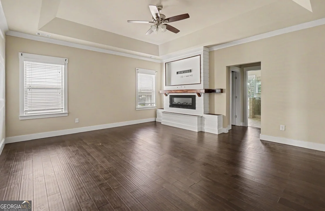 Photo of 411 Ridgeway Lane