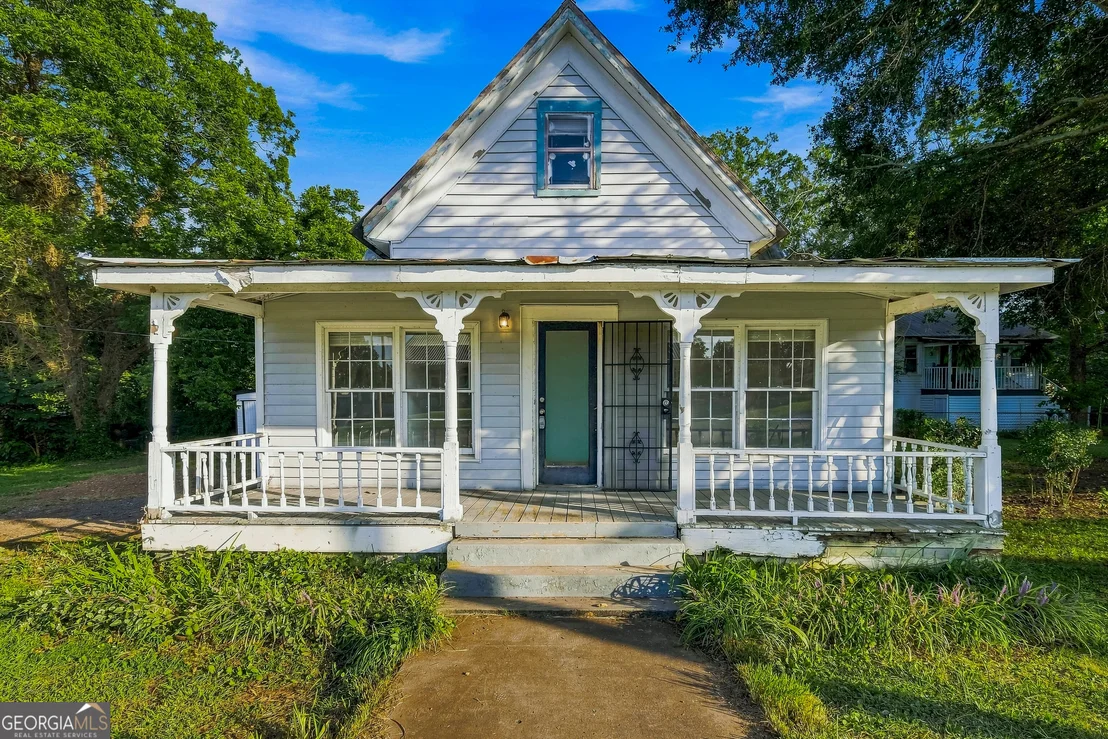 Photo of 5908 Wall Street