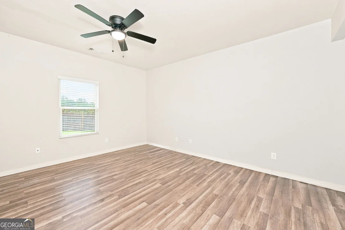 Photo of 1043 Sutherland Drive