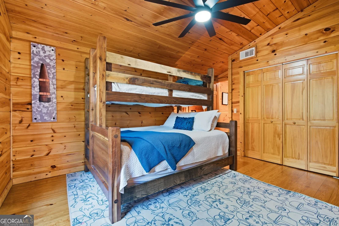 Photo of 464 Whispering Pine Lane