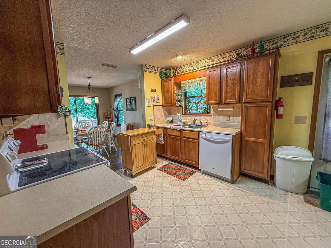 Photo of 195 Cedar Lane