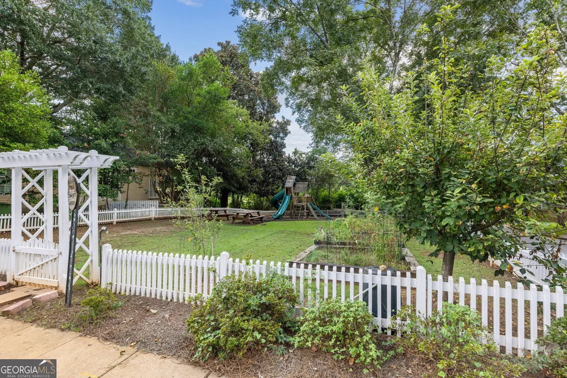 Photo of 2910 Bradley Circle