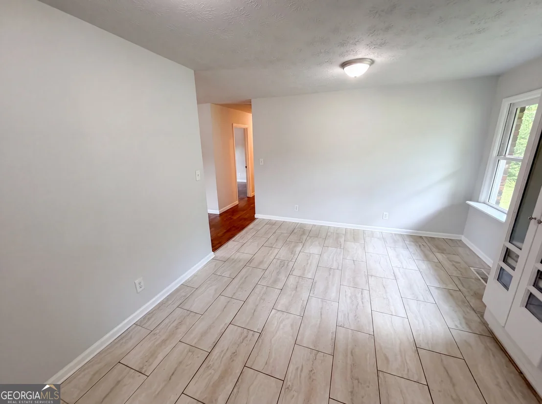 Photo of 5552 Pine Street