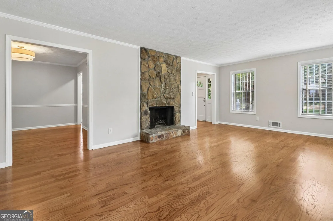 Photo of 385 Tyson Circle