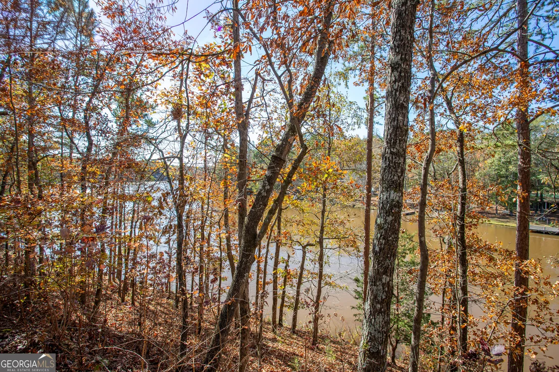 Photo of 114 Lakeside Circle