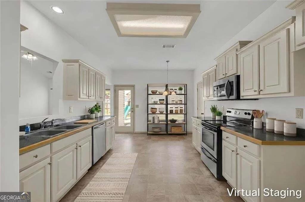 Photo of 1412 Silvergate Way