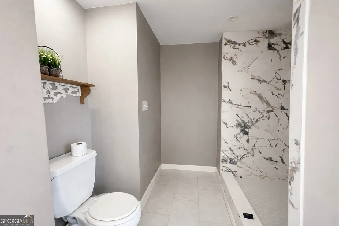 Photo of 5690 Drusilla Lane