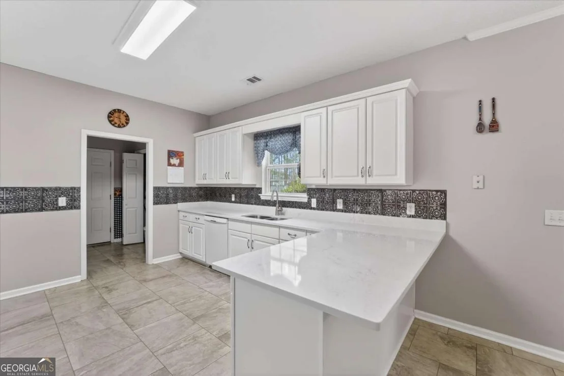 Photo of 330 Central Avenue