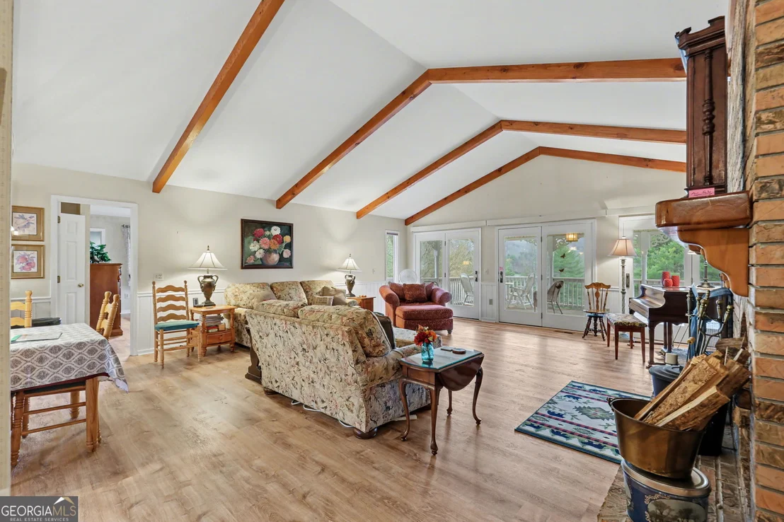 Photo of 70 Fairway Lane