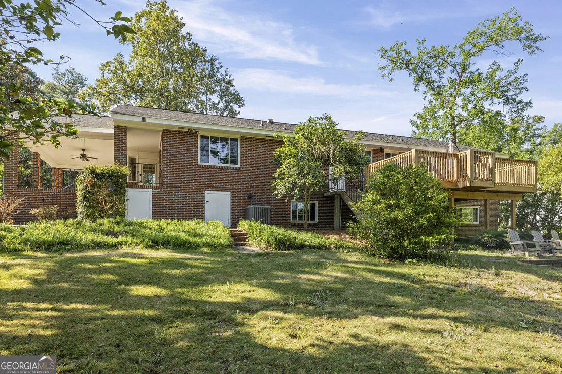 Photo of 2220 Edgewood Drive