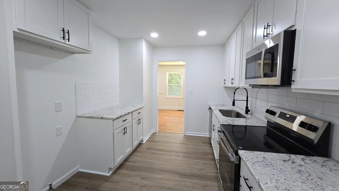 Photo of 2192 General Winship Drive