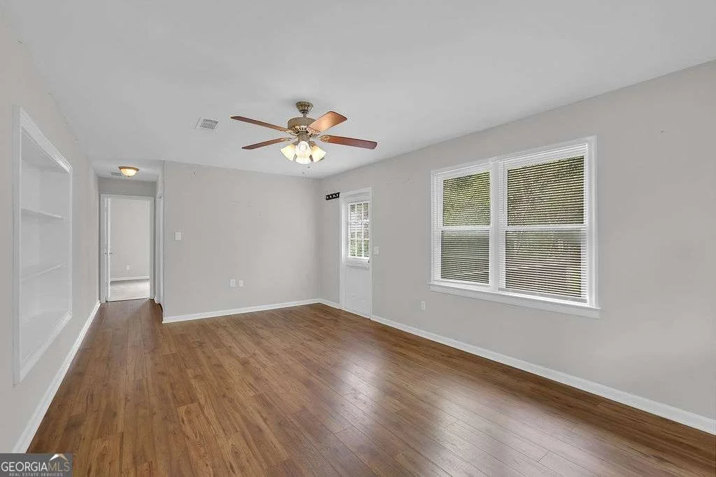 Photo of 571 Benmac Road SE