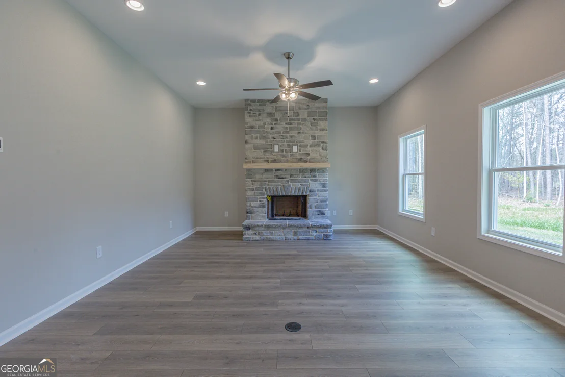 Photo of 1060 Patterson Road