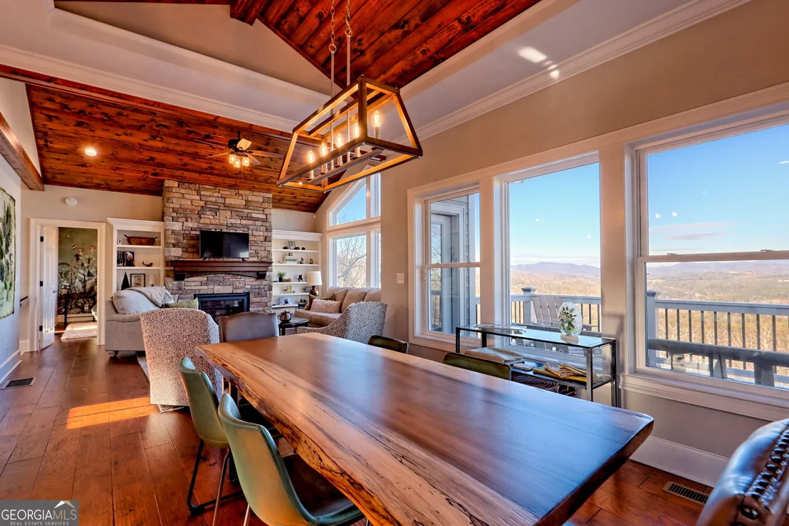 Photo of 916 Arbor Drive