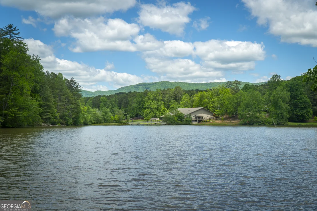 Photo of 6X Laurelwood
