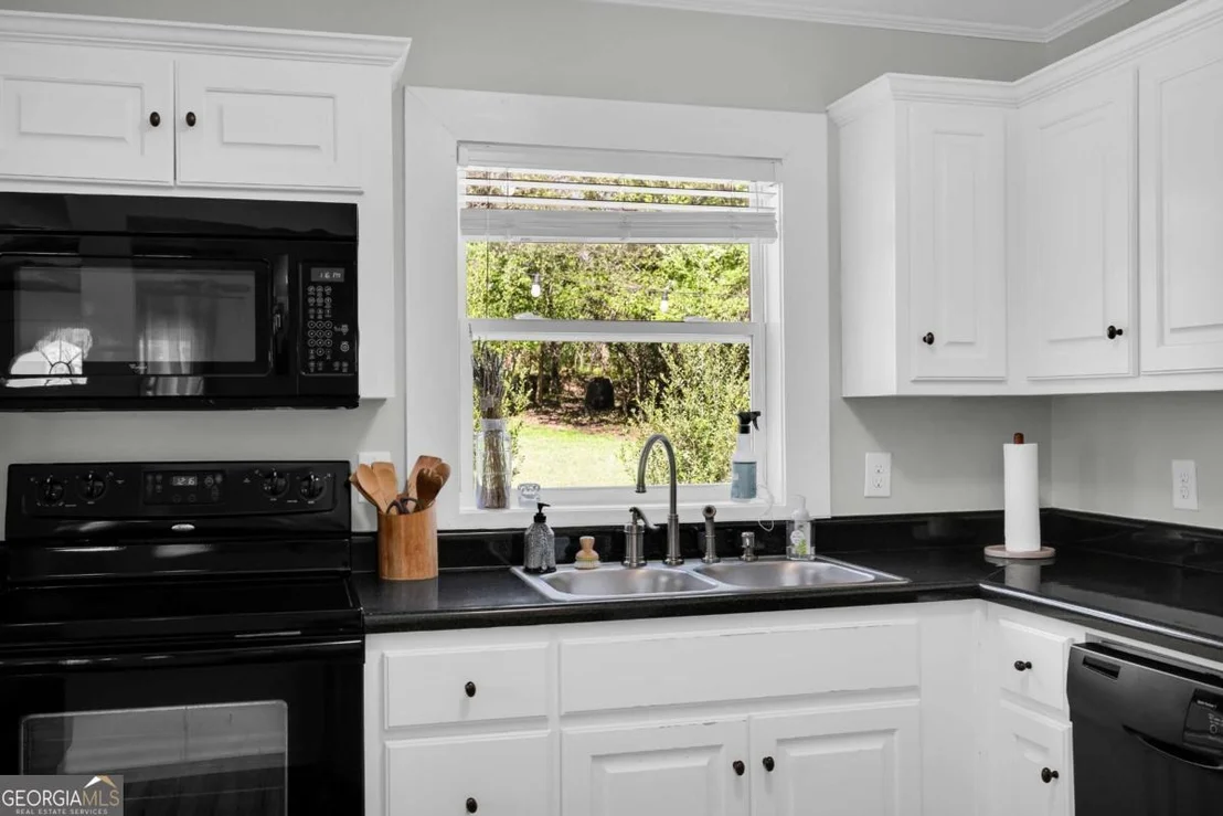 Photo of 330 Pine Needle Road