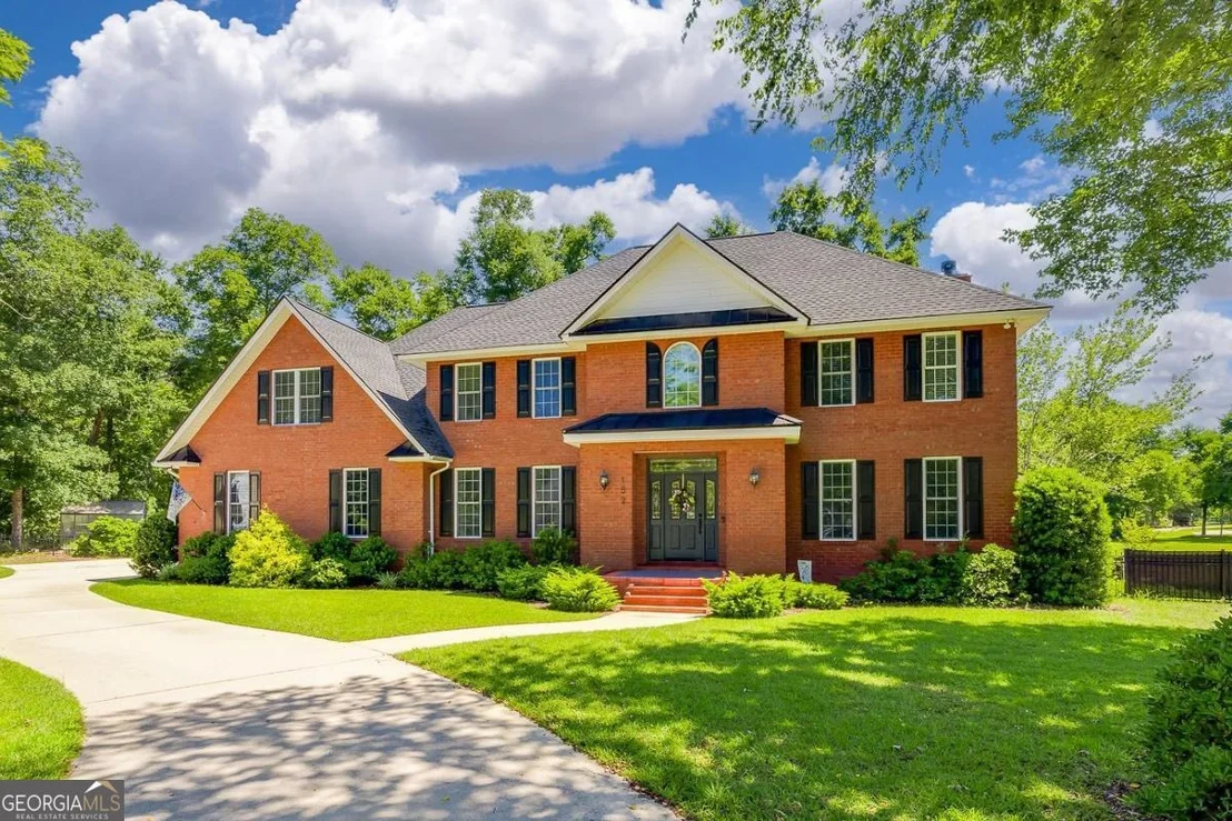 Photo of 152 Cambridge Drive