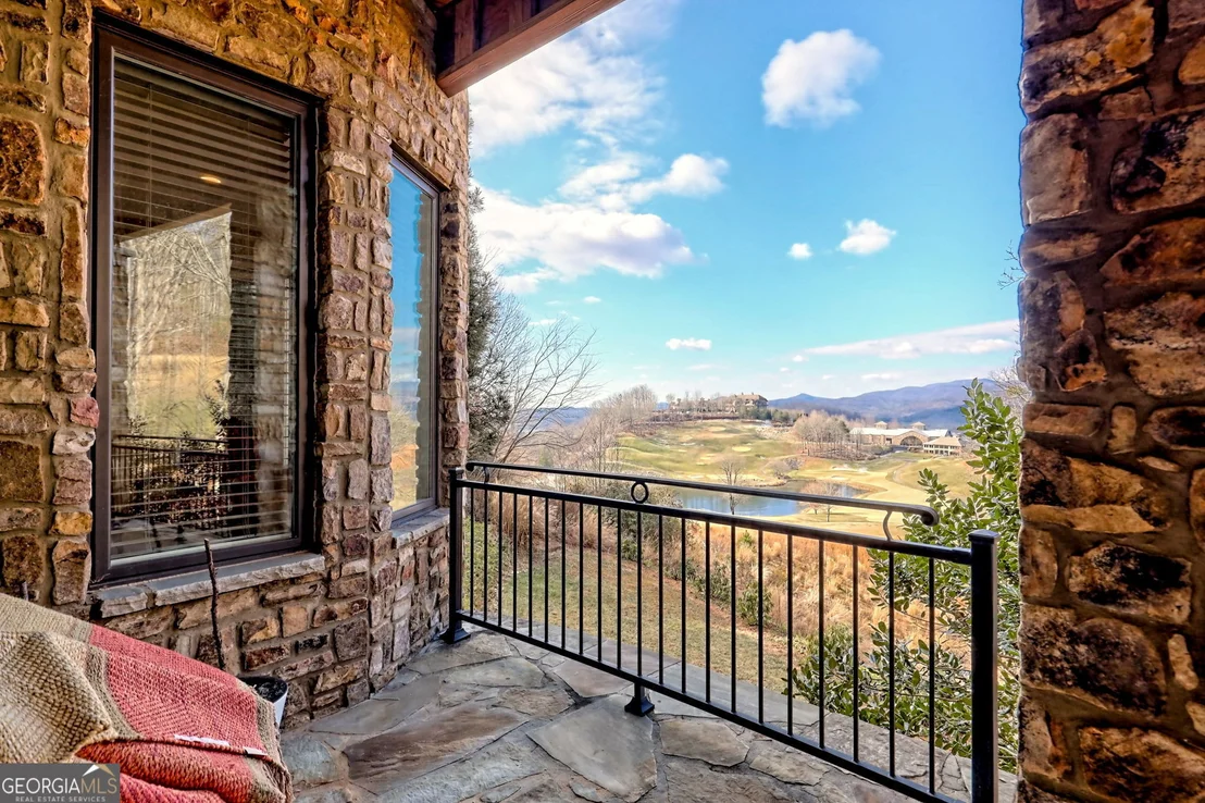Photo of 689 Waterfall Drive
