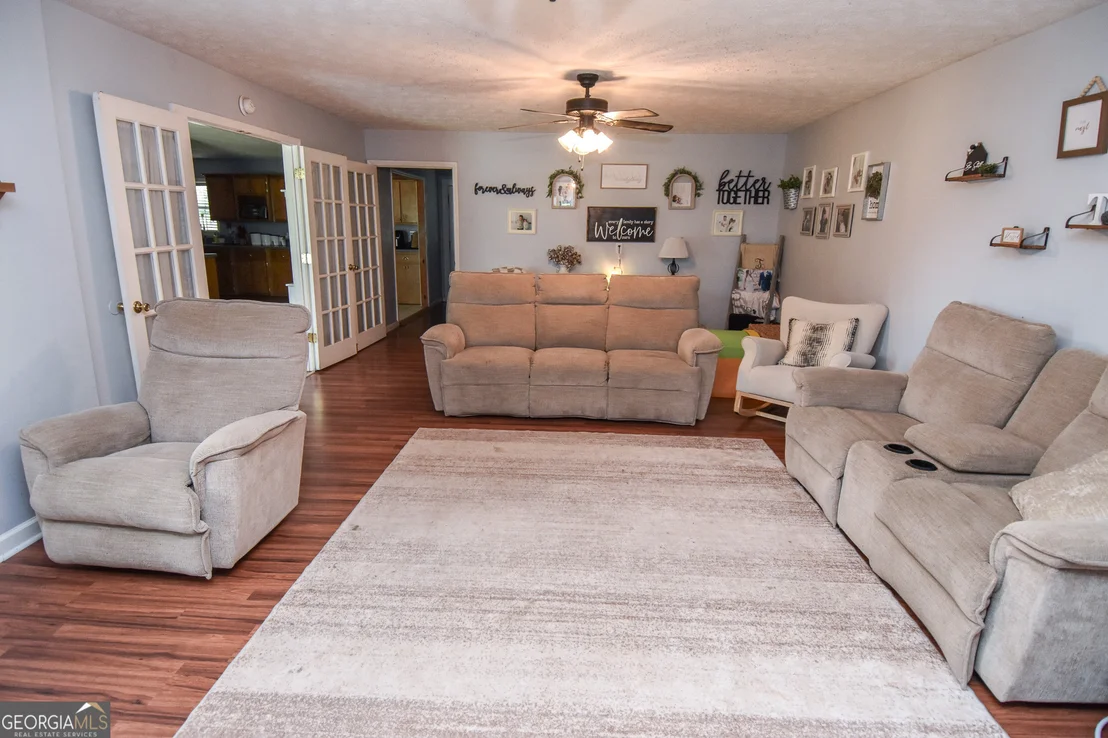 Photo of 1579 Van Buren Road