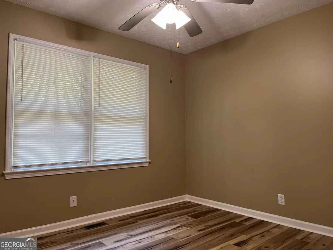 Photo of 502 Chestnut Lane