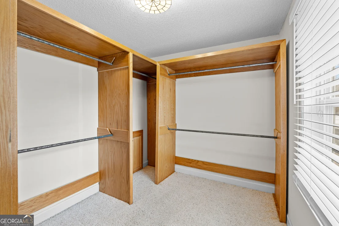 Photo of 423 Woods Road