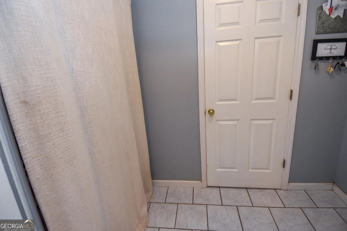 Photo of 1579 Van Buren Road