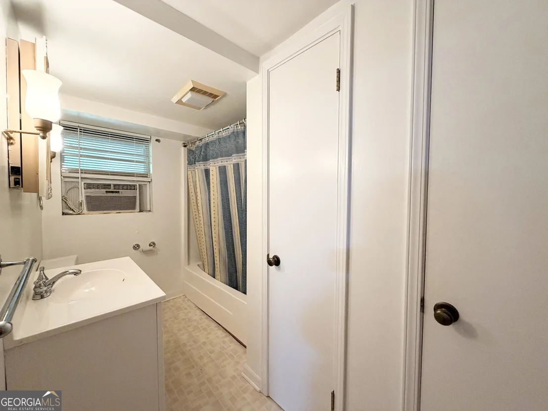 Photo of 345 Elliott Road
