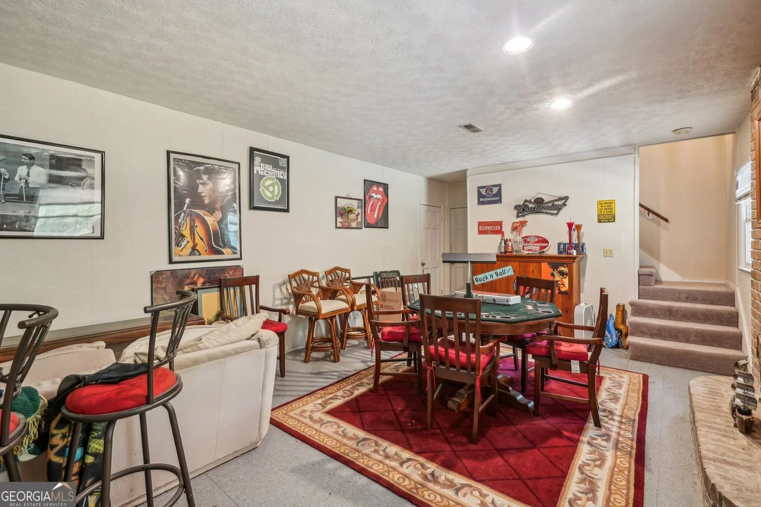 Photo of 8540 Ridge Road