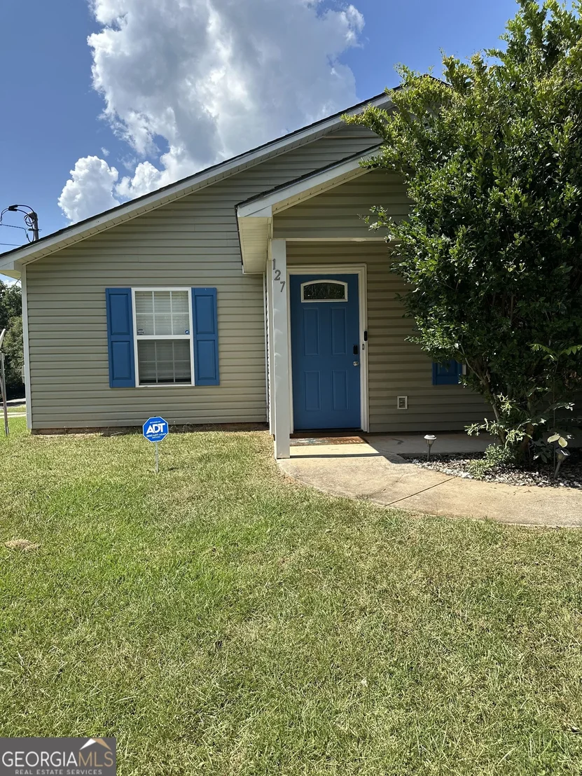 Photo of 127 3rd Street