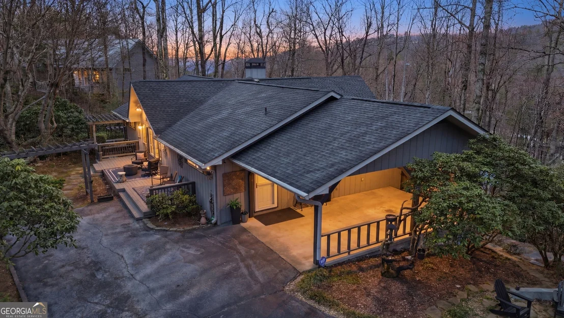 Photo of 499 Ridgepole Drive