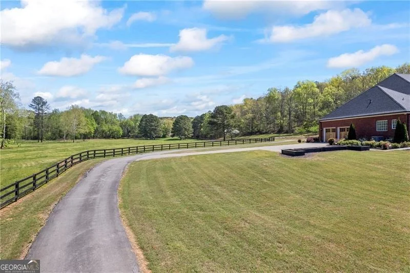 Photo of 175 Tom Jones Road